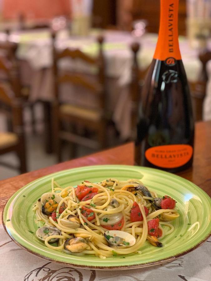 Albergo Ristorante Brera Inveruno Eksteriør billede